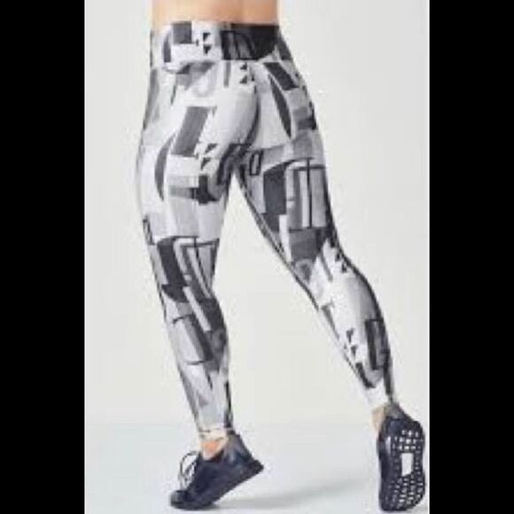 Fabletics Demi print high waisted leggings sz smal - Picture 3 of 9